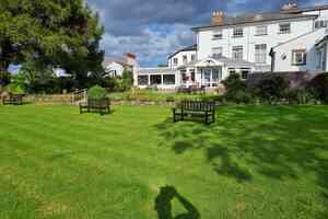 Merton House Holiday Hotel