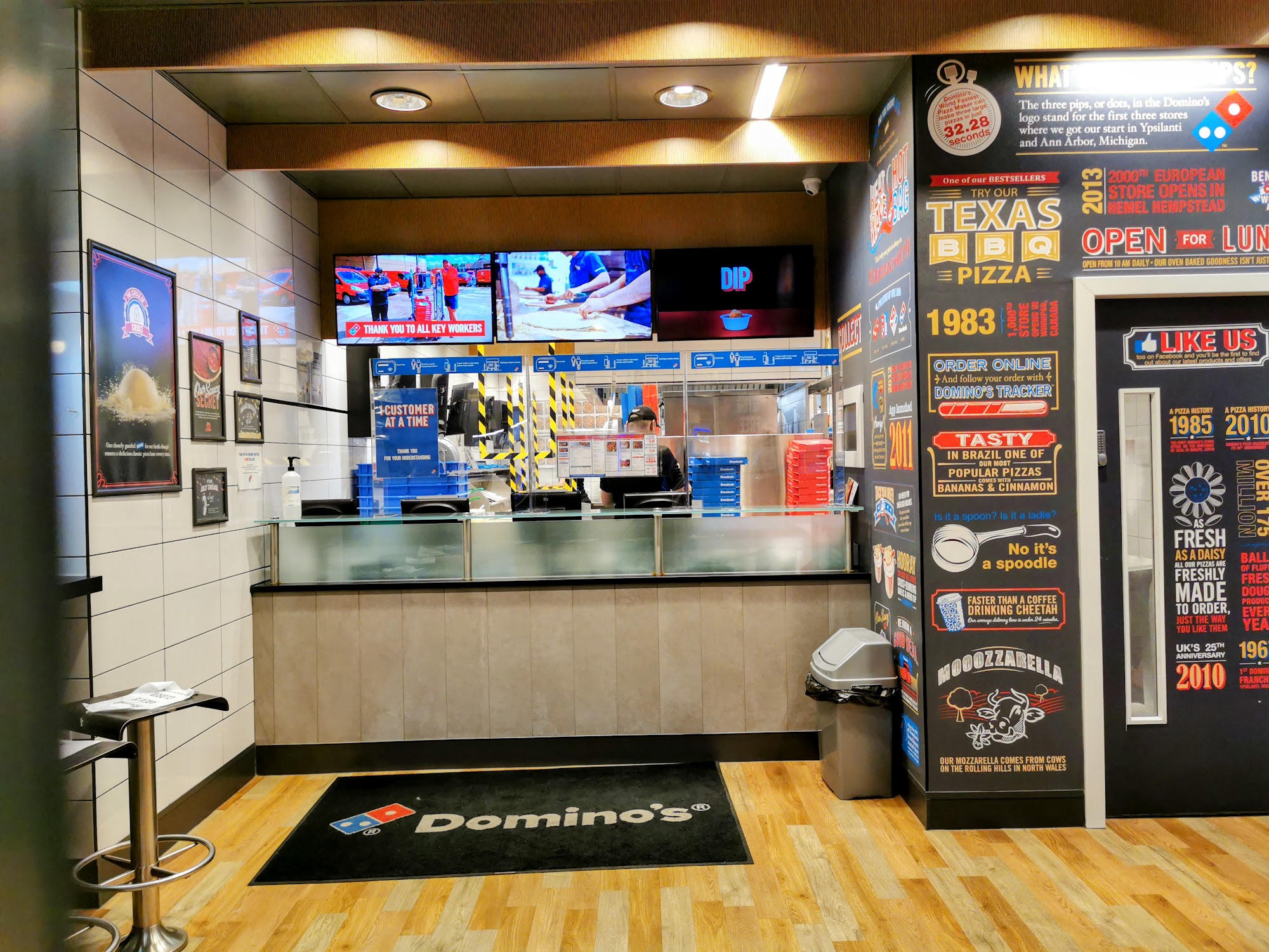 Domino's Pizza - London - West Ealing