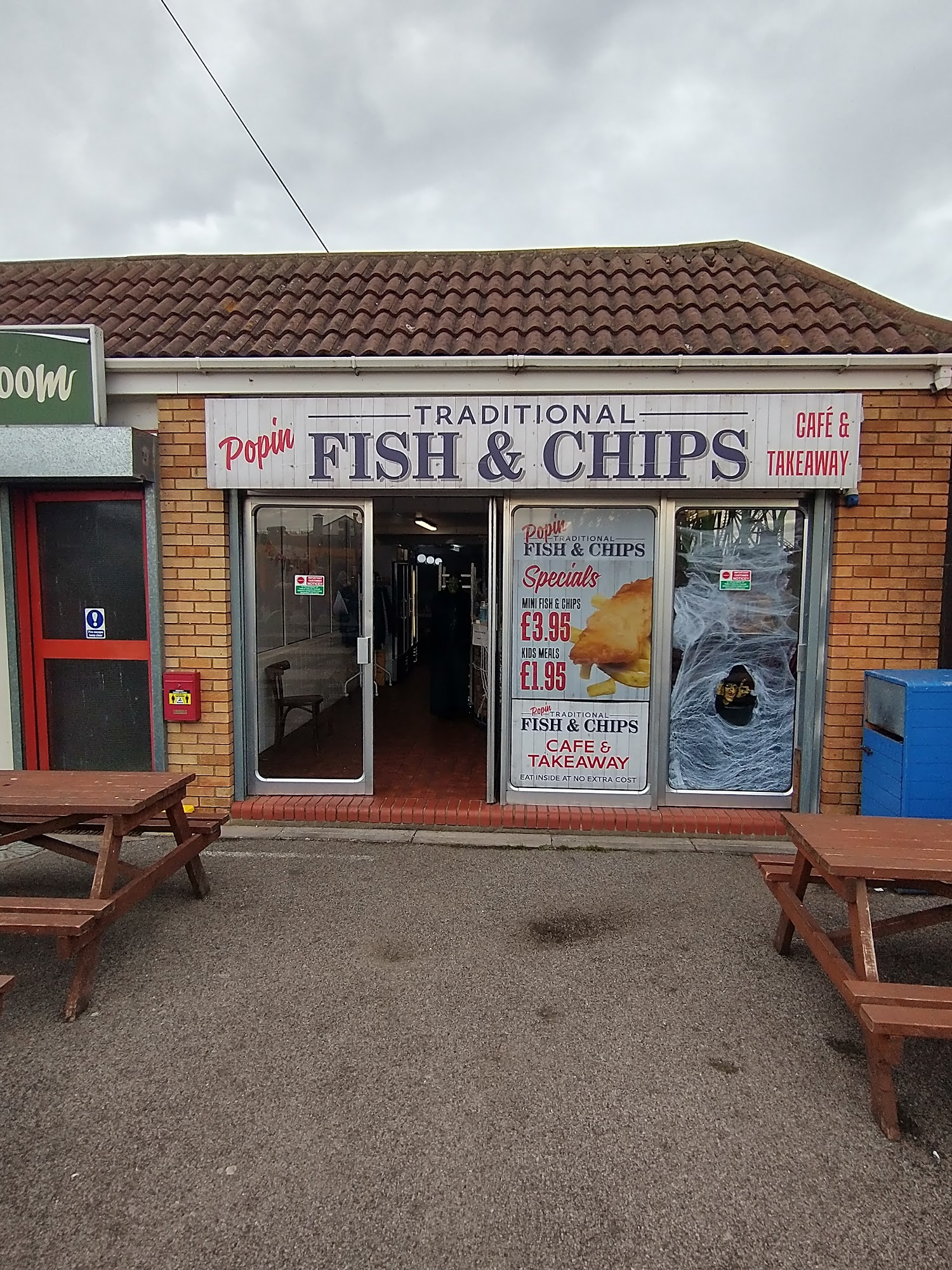 Popin Fish & Chips cafe