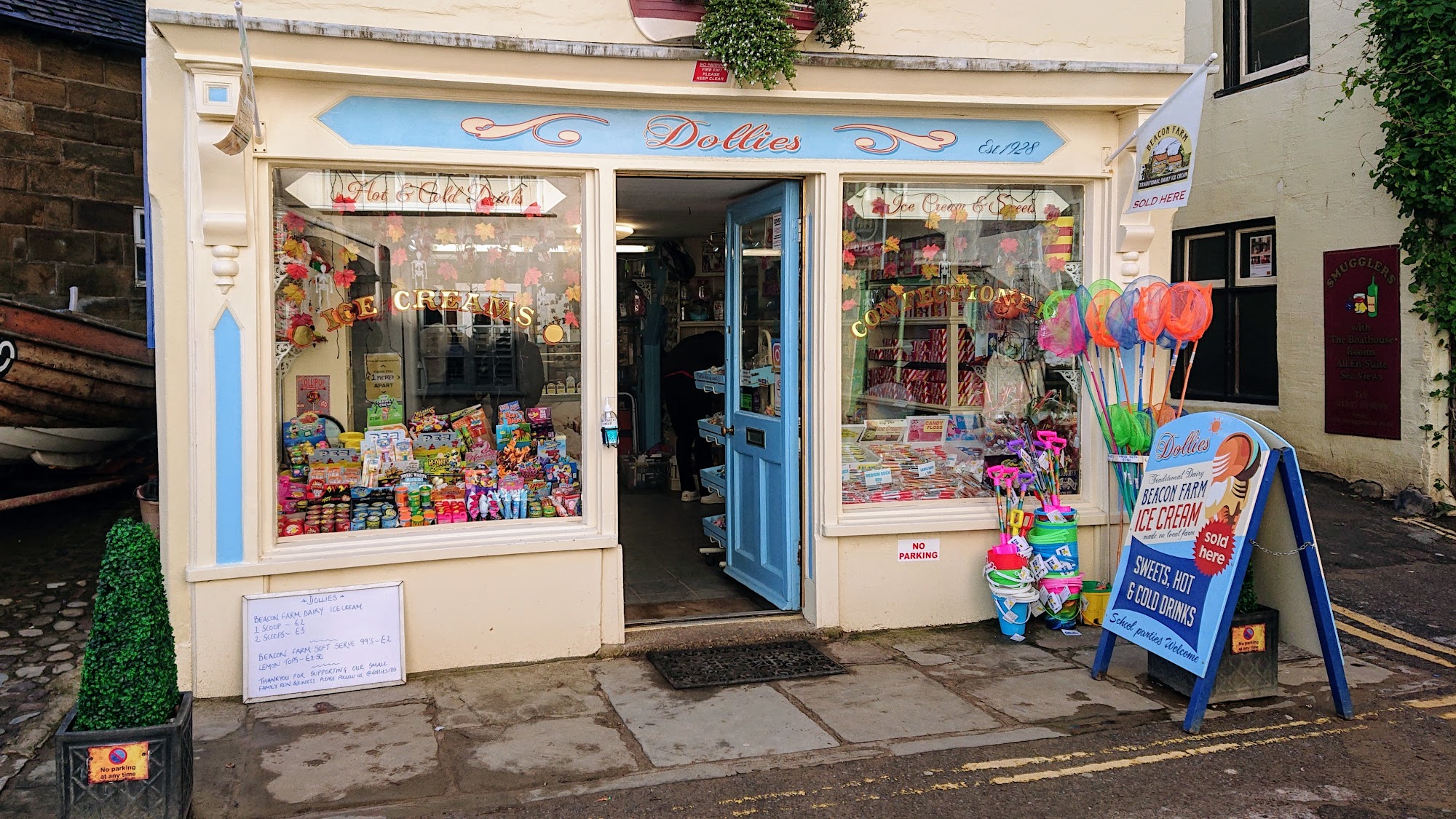 Dollies Sweet Shop