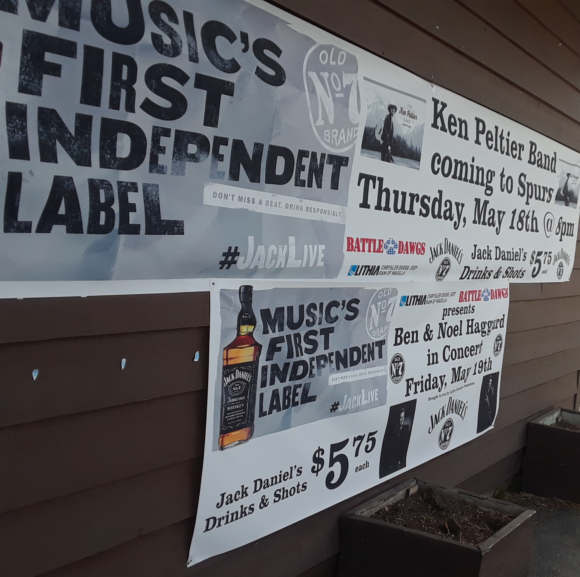 Four Corners Lounge LLC Menu