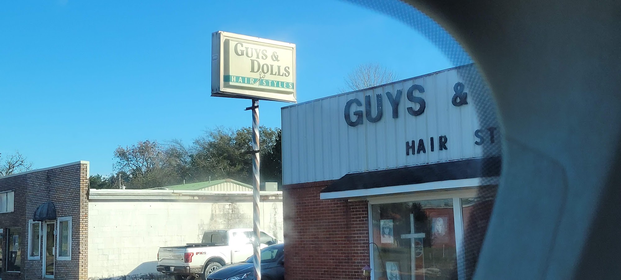 Guys & Dolls Hair Styles 925 S Cedar Ave, Demopolis Alabama 36732