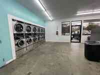 M & D Laundry & Convenience