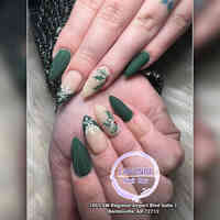 Lavande Nail Bar (10% OFF for new Clients)
