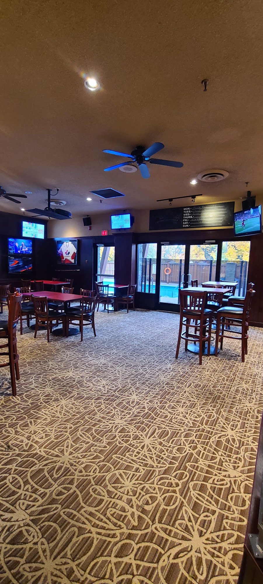 Pastimes Sports Bar and Grill