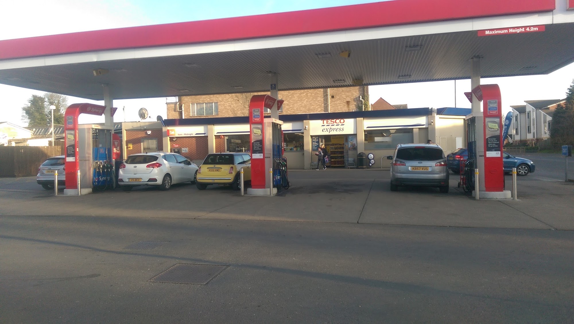 ESSO TESCO DUNSTABLE EXPRESS