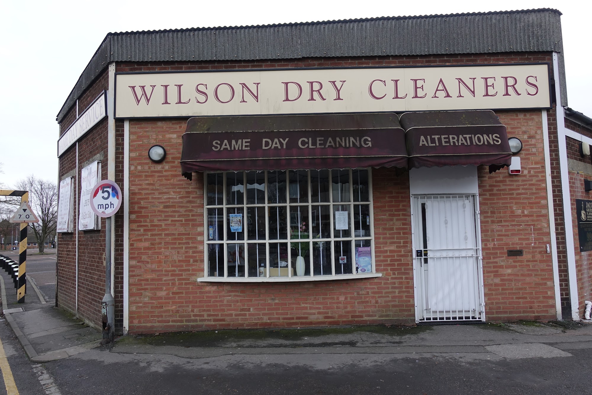 Wilsons Dry Cleaners