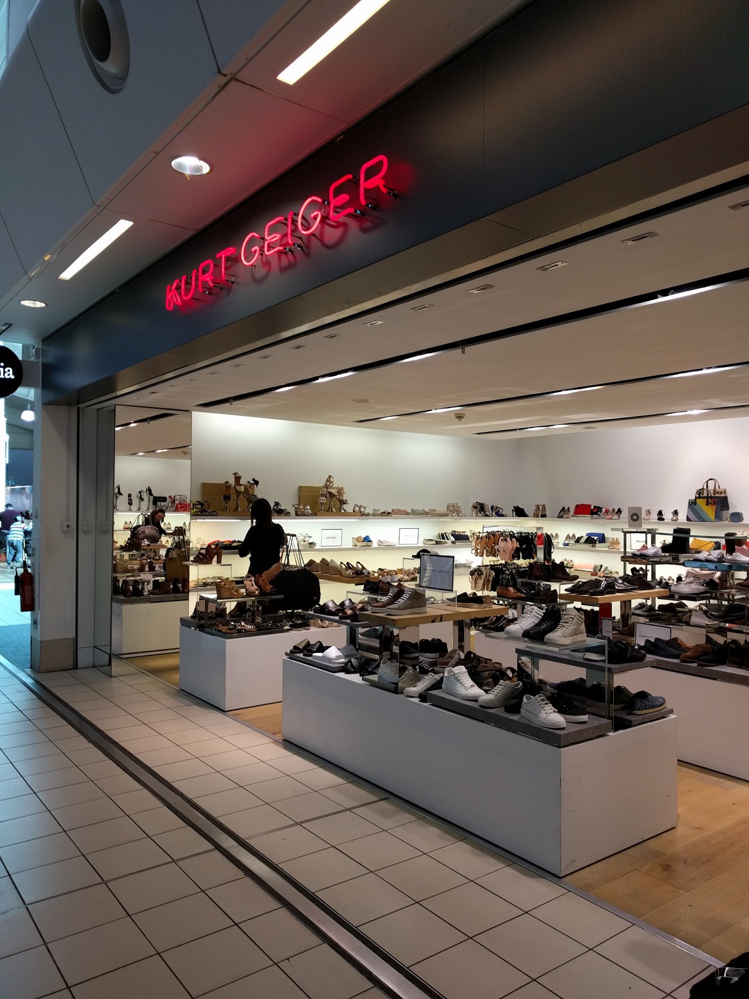 Kurt Geiger Luton Airport