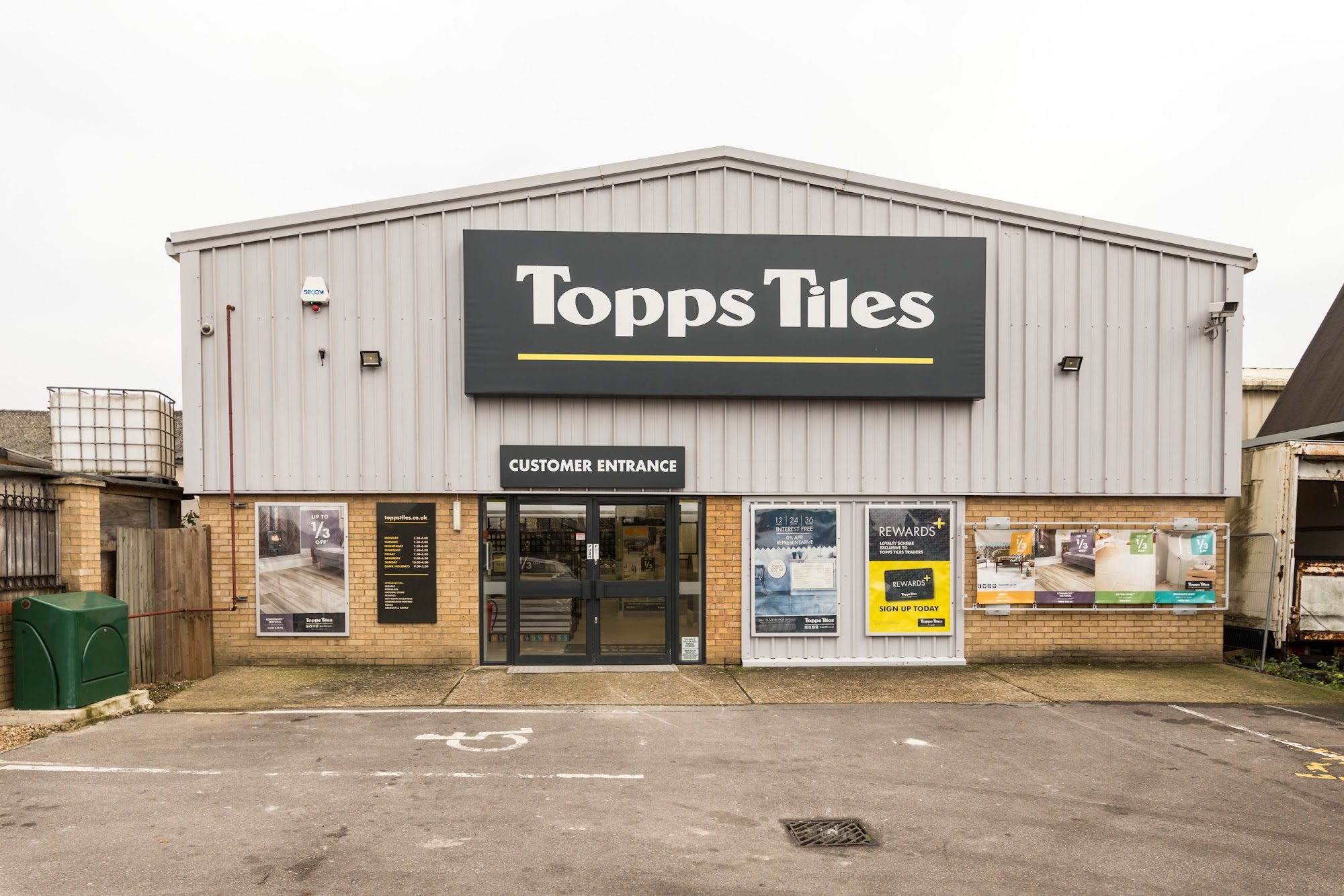 Topps Tiles