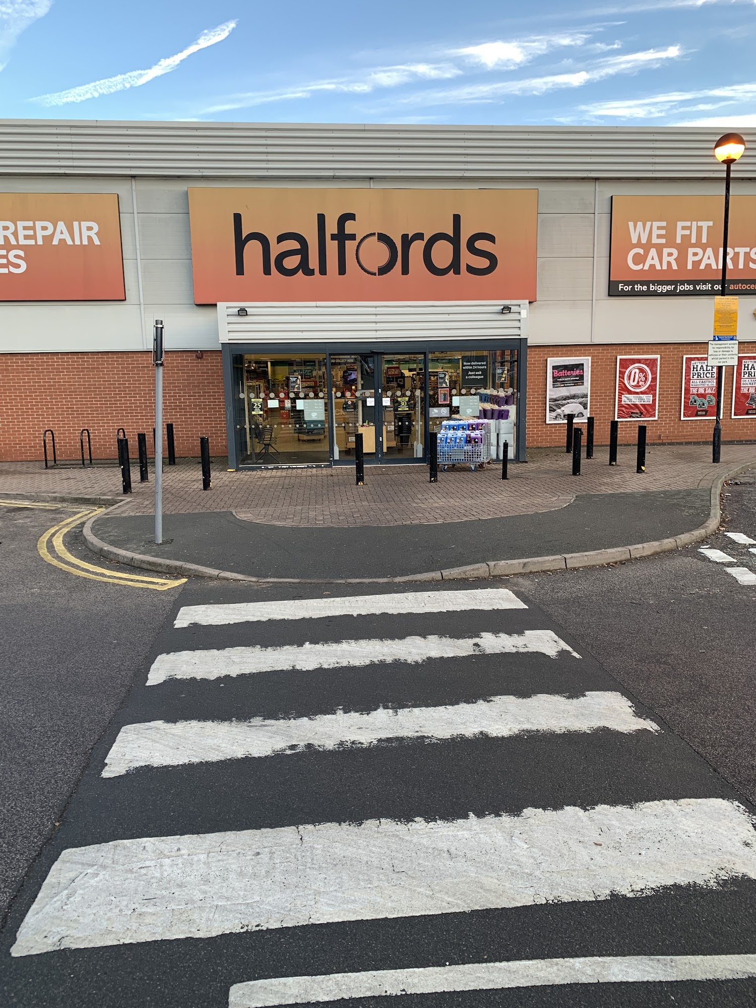 Halfords - Bletchley (Milton Keynes)