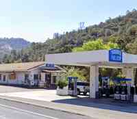 Yosemite Fuel Stop & Gill's Grill