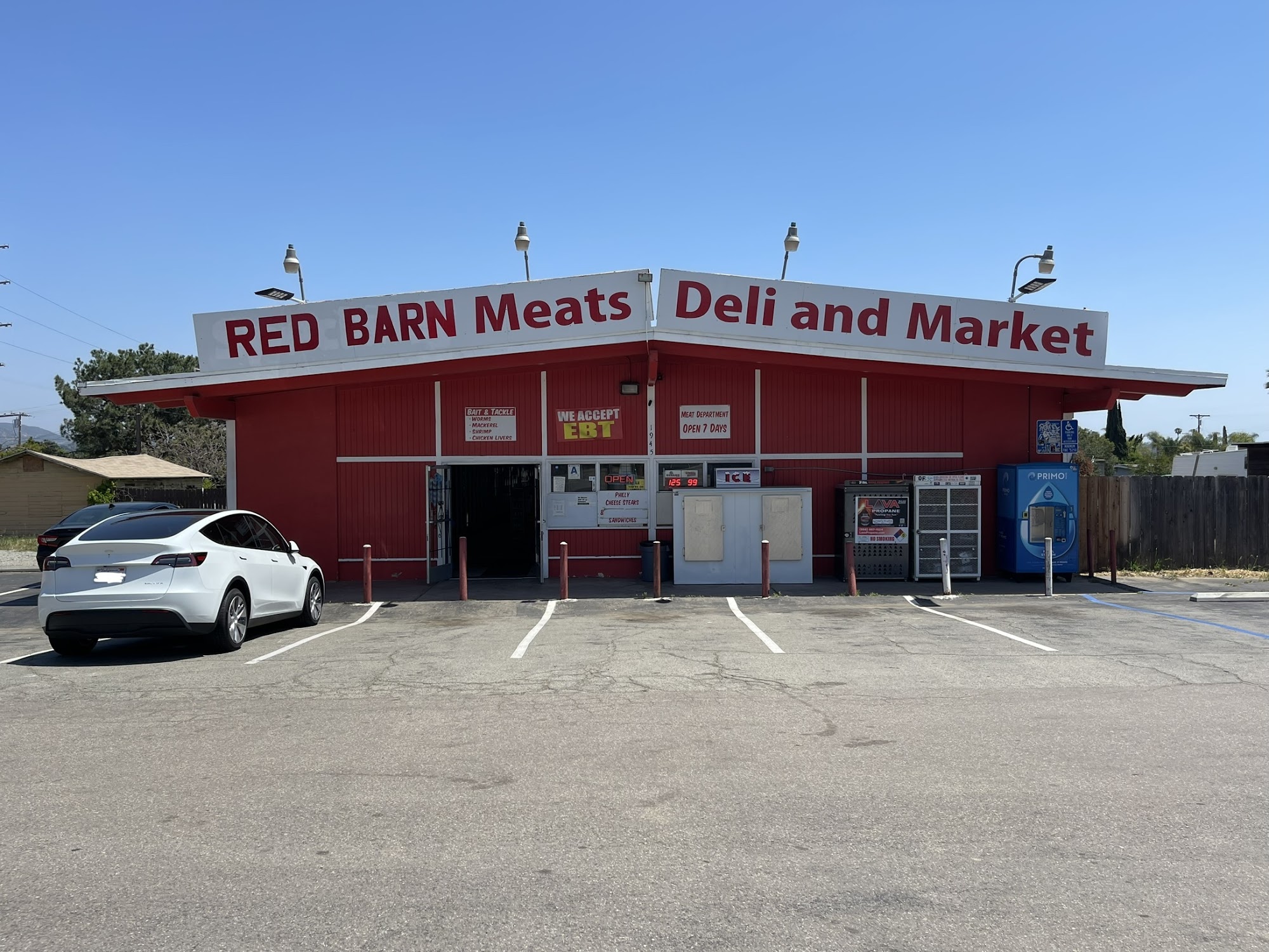 Red Barn Market 1945 E El Norte Pkwy, Escondido