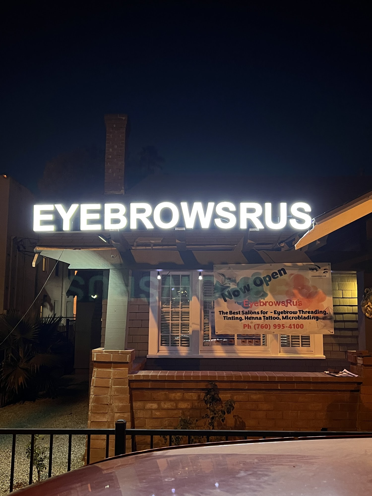 EyebrowsRus