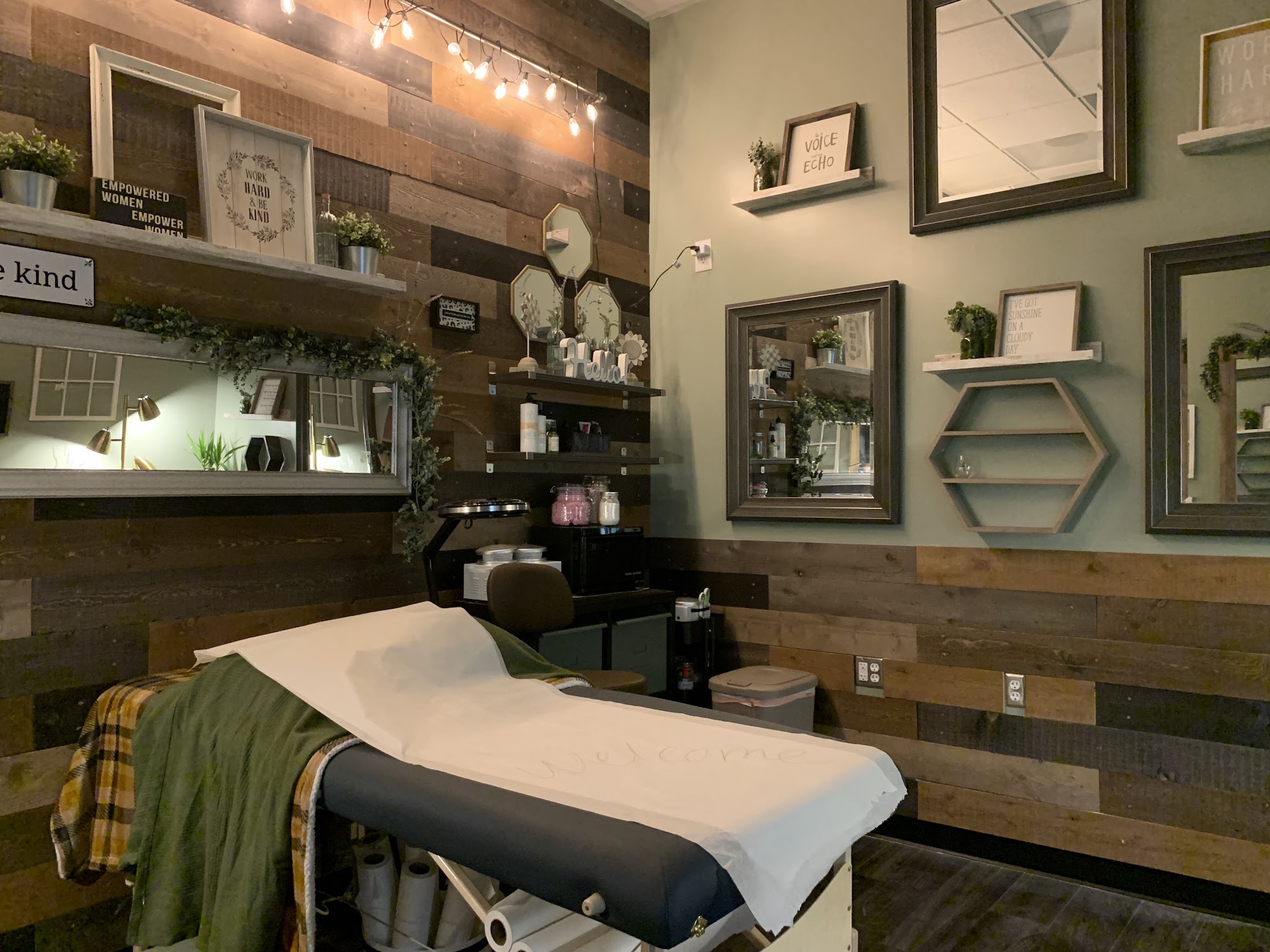 Humble Bee Sugaring Studio - Roseville