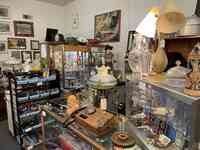 Briarwood Antiques and Collectibles