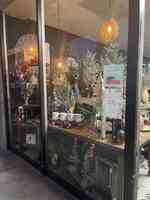 Willow Tree Consignment & Home Decor