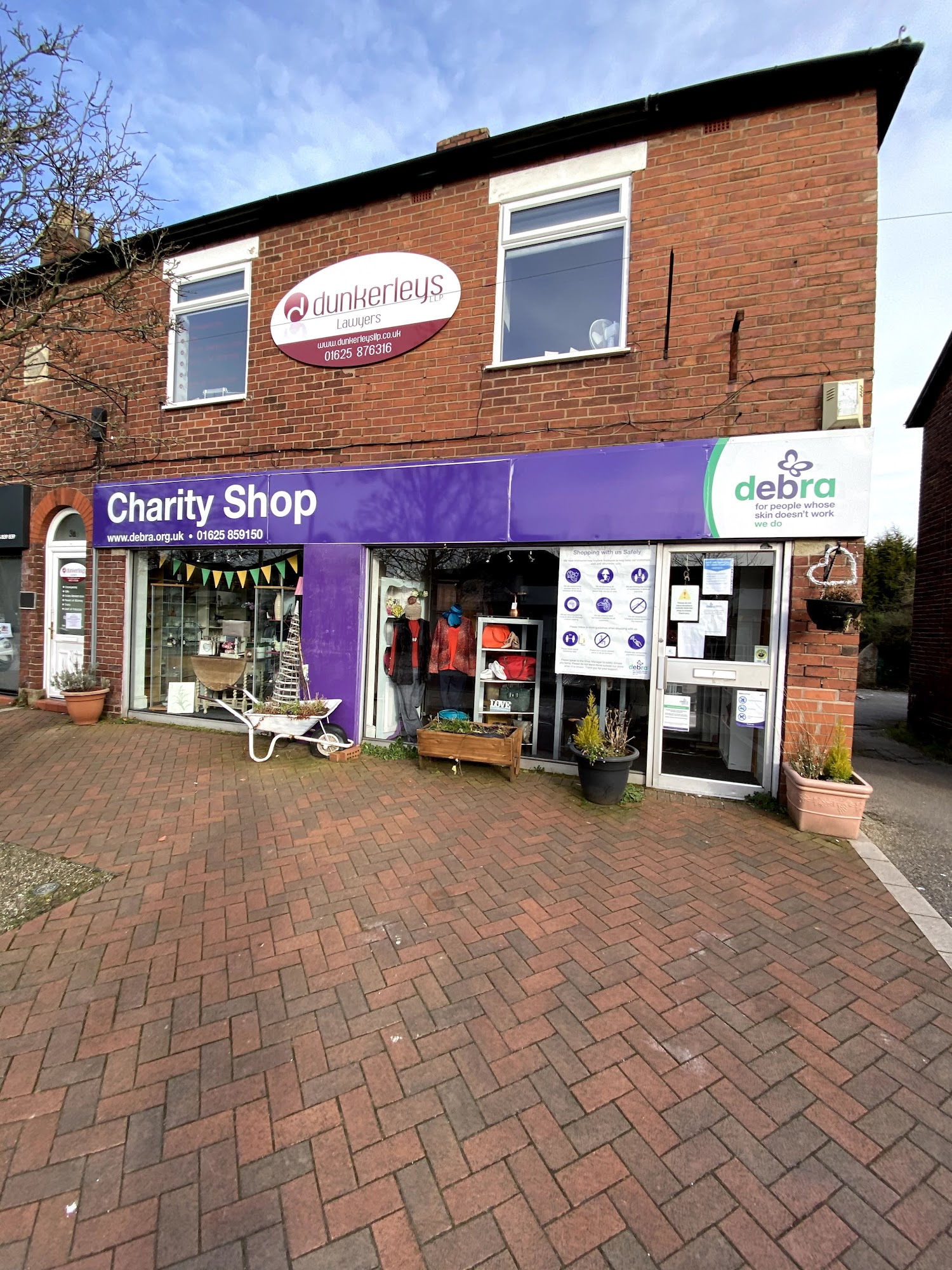 DEBRA UK - Poynton store