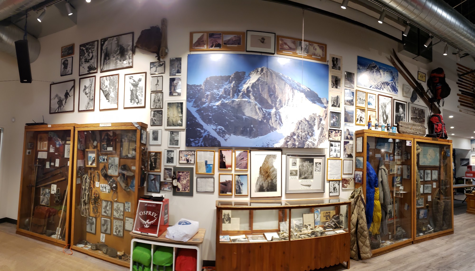 neptune-mountaineering-boulder-co-hours-directions-reviews