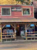 Evergreen Clothing & Mercantile - Gifts - Souvenirs