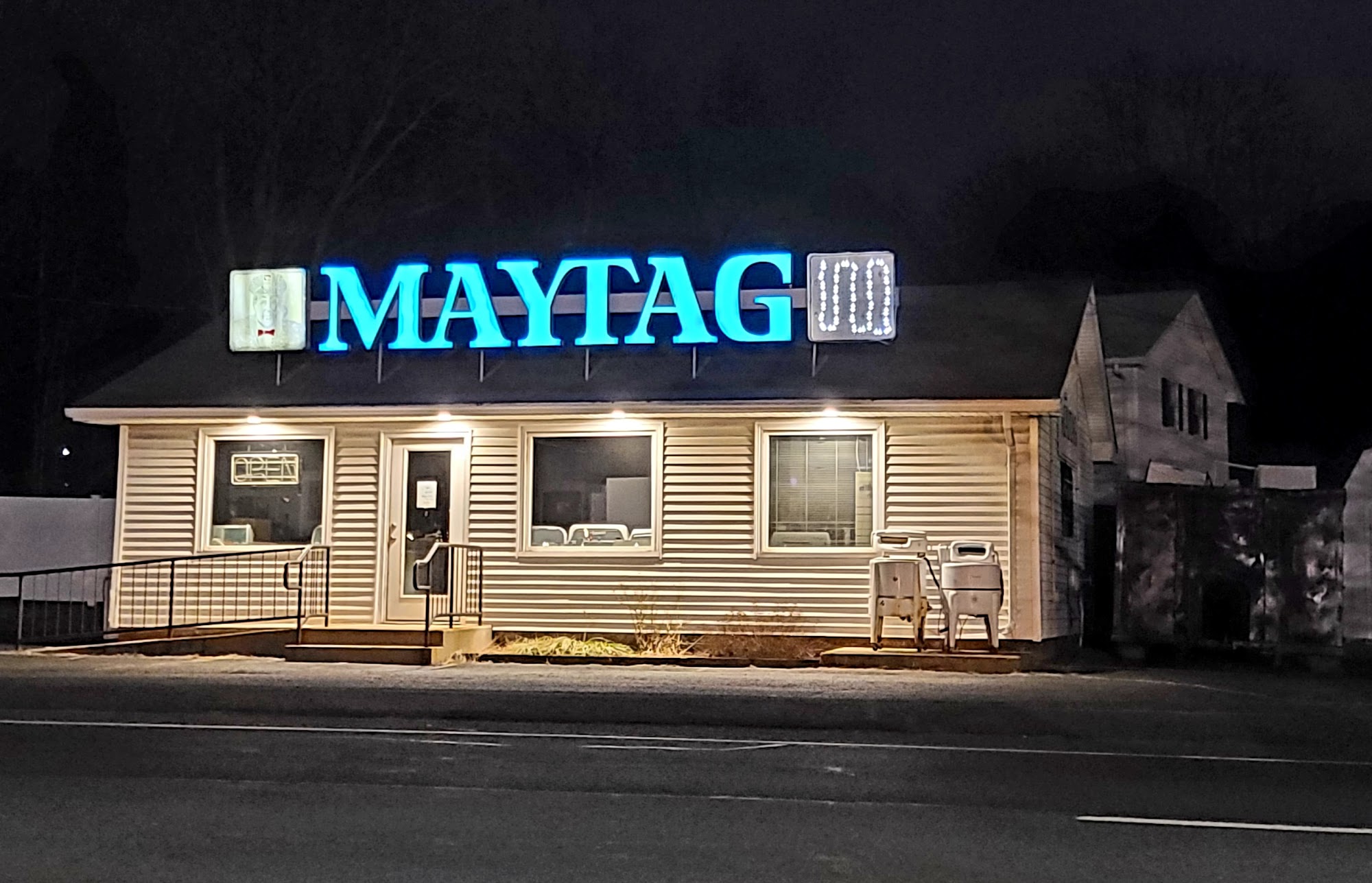 Paul's Maytag Home Appliance