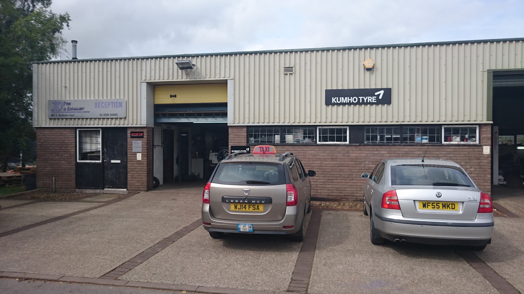 J D Tyre & Exhaust Centre