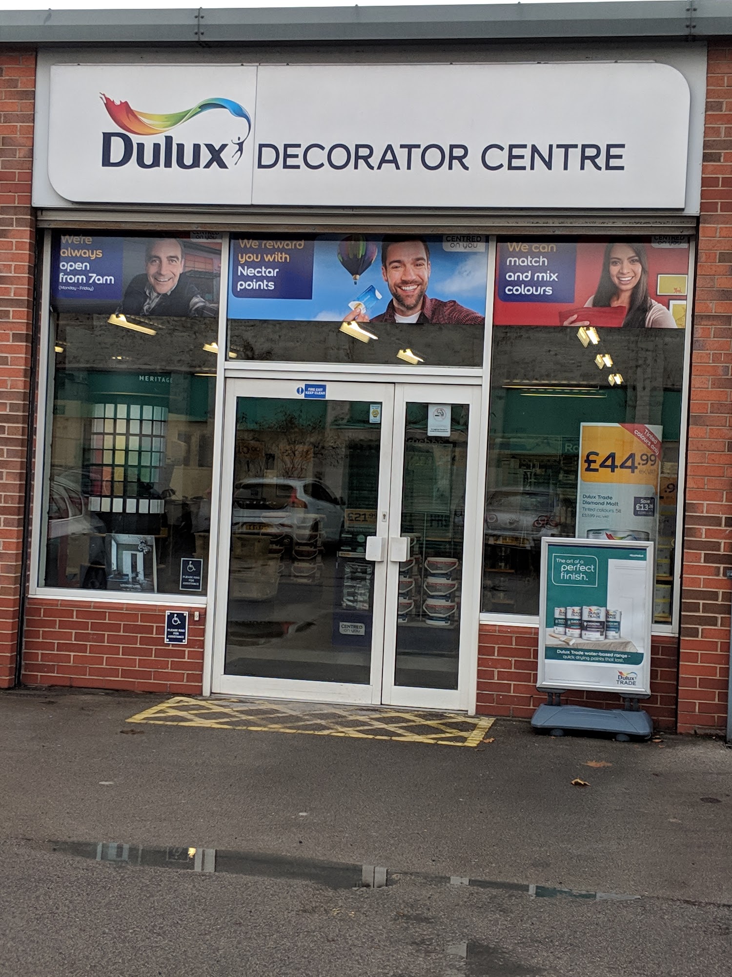 Dulux Decorator Centre