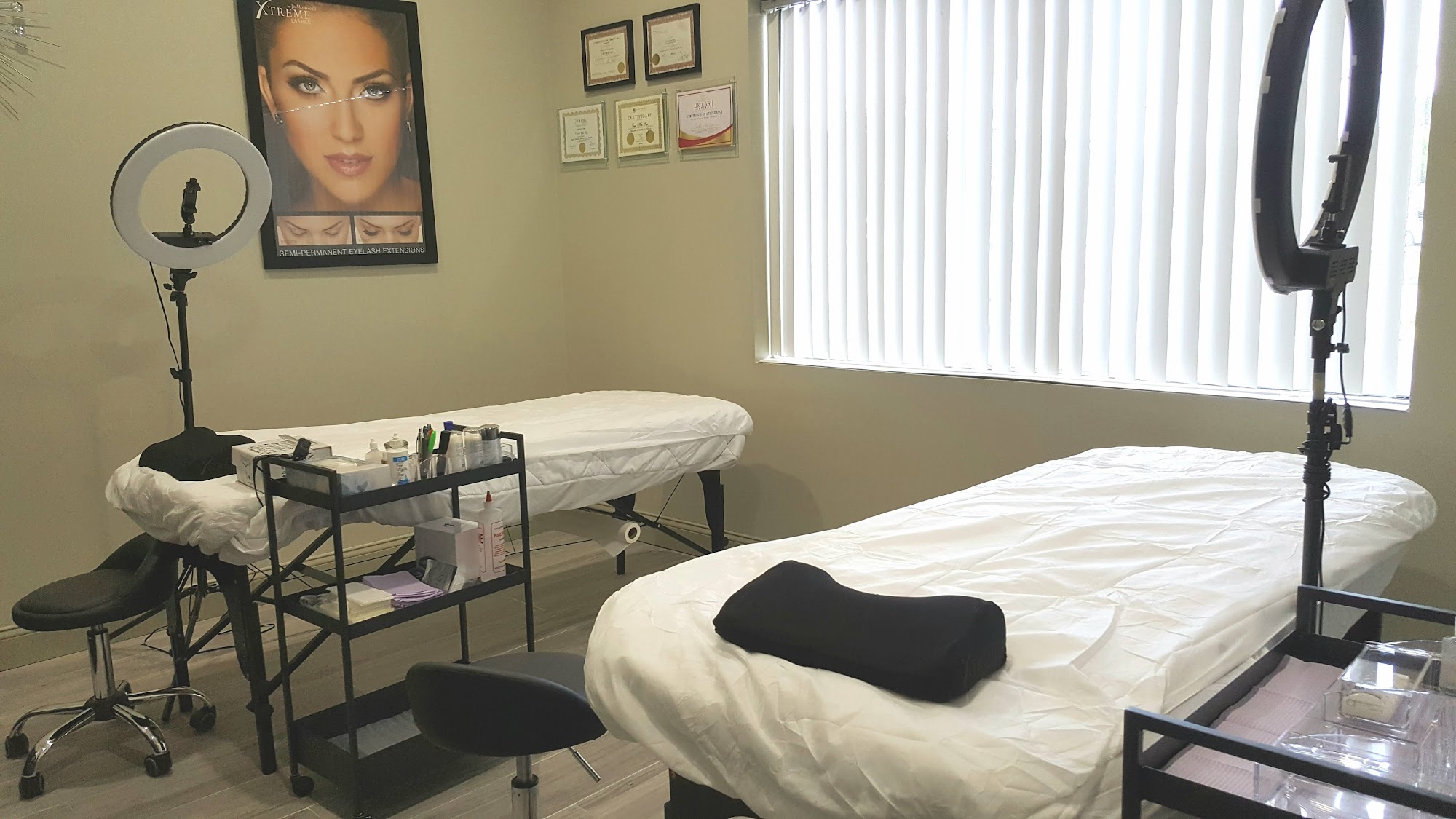 LA Lashes and Waxing Studio