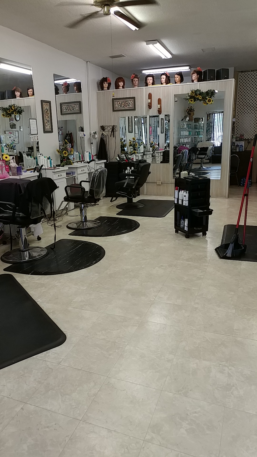 Sherry's Beauty Salon 14379 FL-40, Silver Springs Florida 34488
