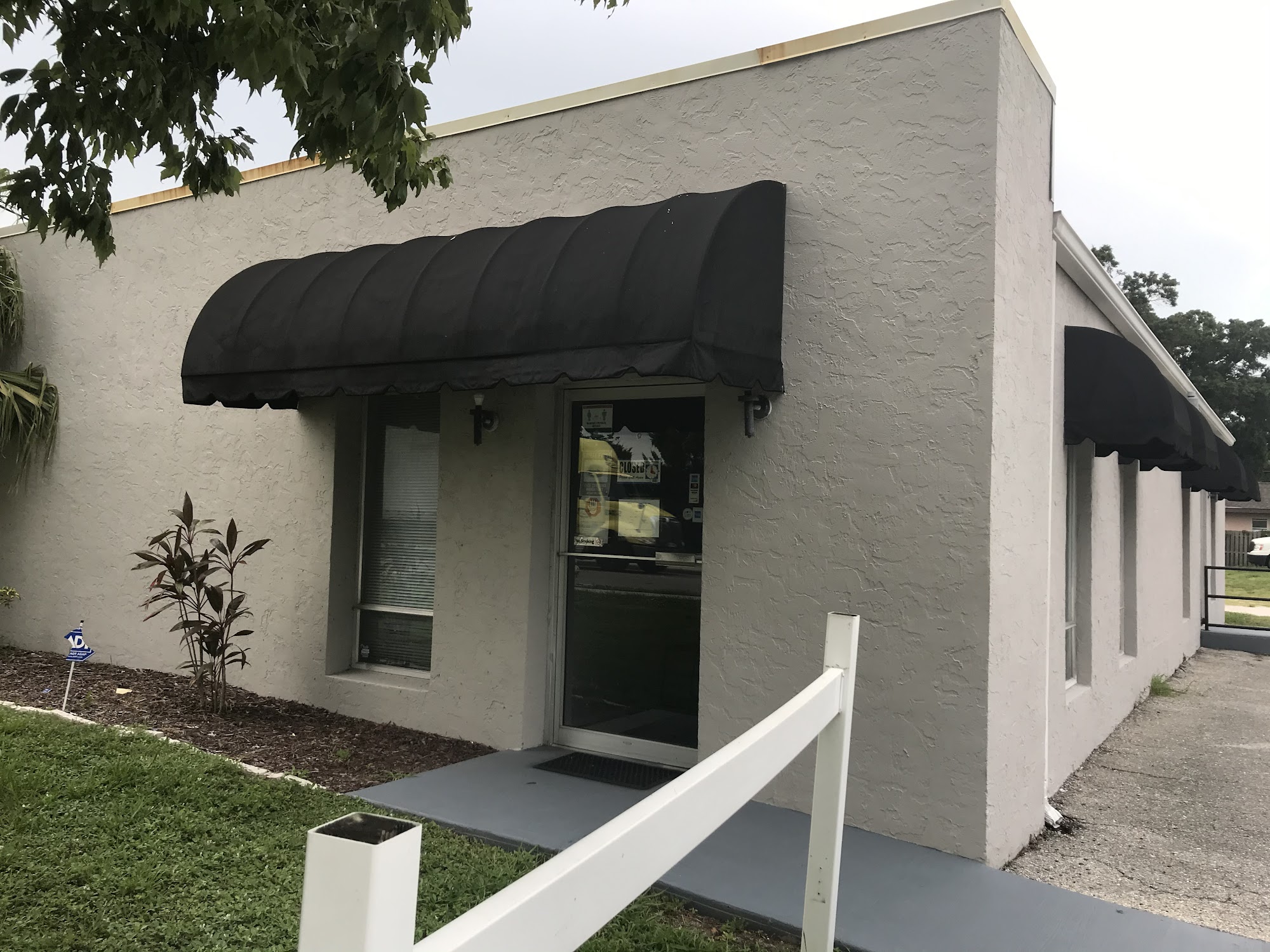 Clifford B Ward DDS 1619 Tallevast Rd, Tallevast Florida 34270