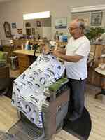 Thomas Dias Barber Shop