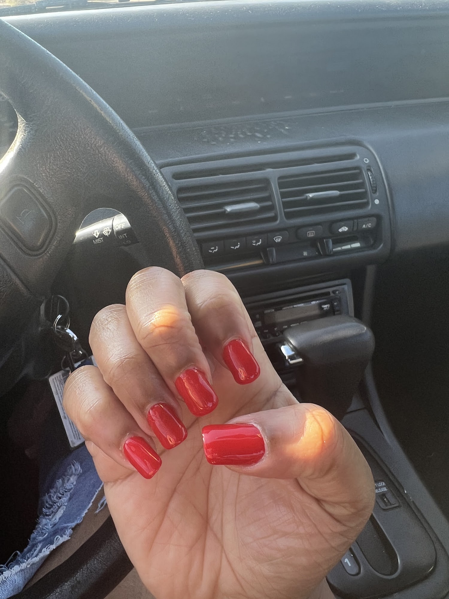 K B S Nails