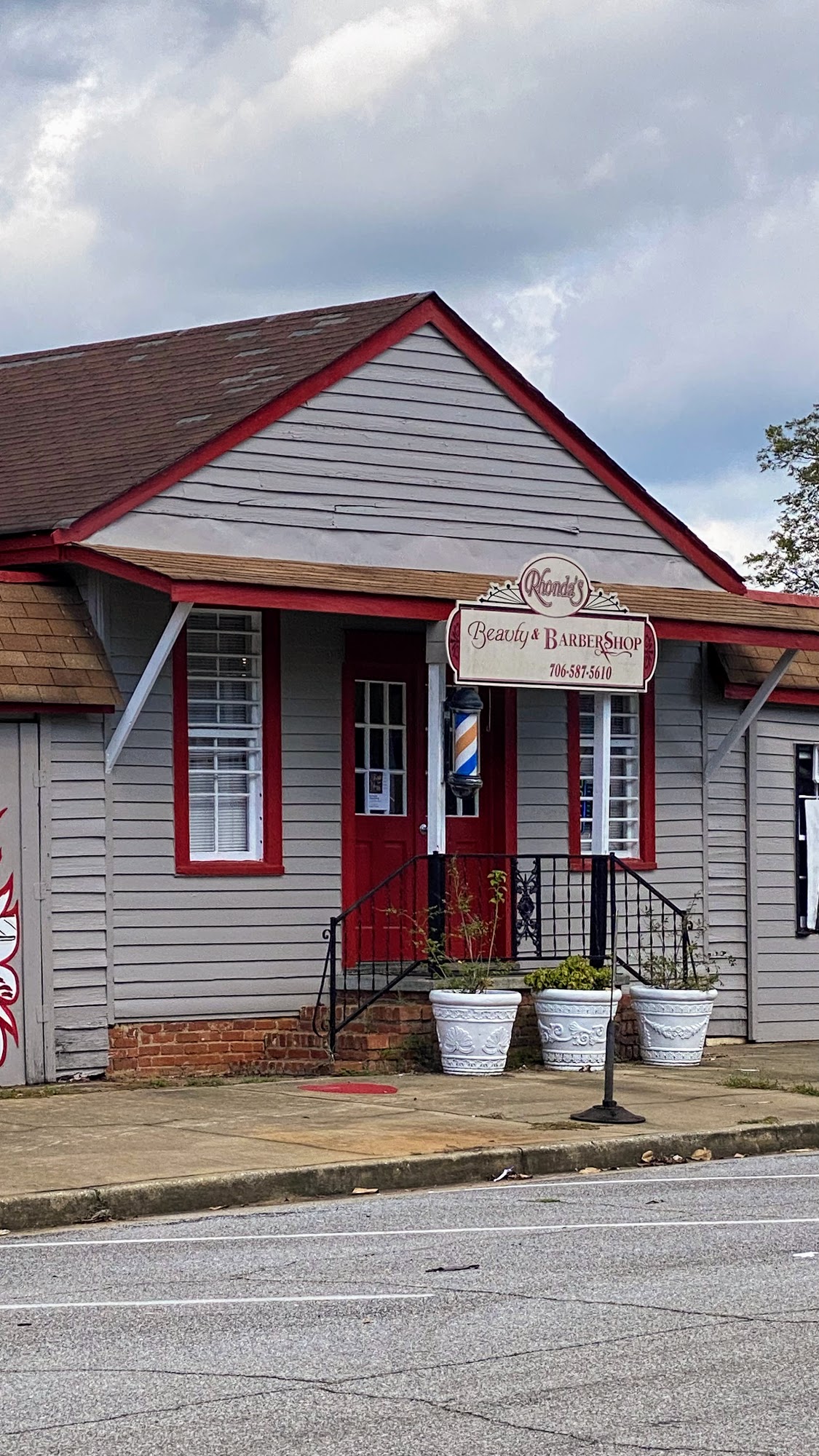 Rhonda's Beauty & Barber Shop 172 N College St, Hamilton Georgia 31811