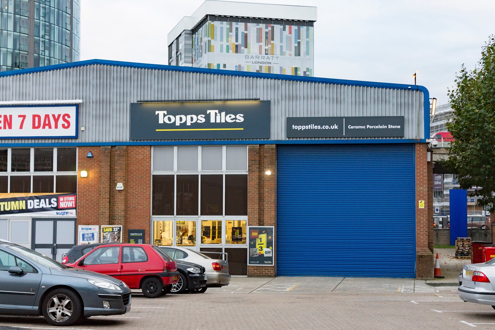 Topps Tiles Brentford - SUPERSTORE