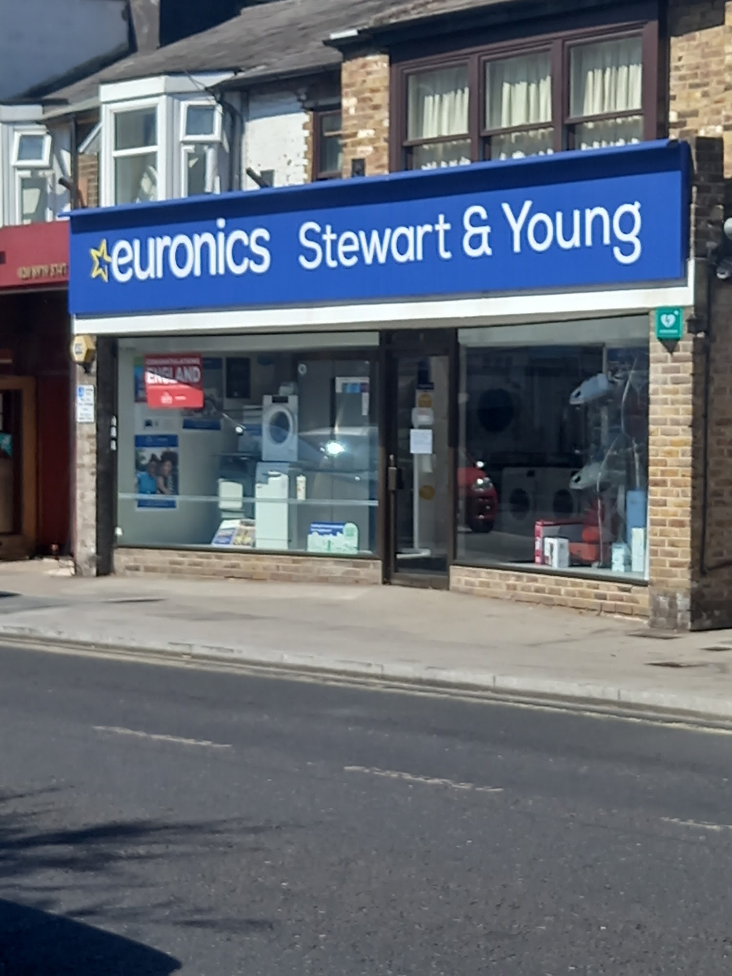 Stewart & Young, Euronics