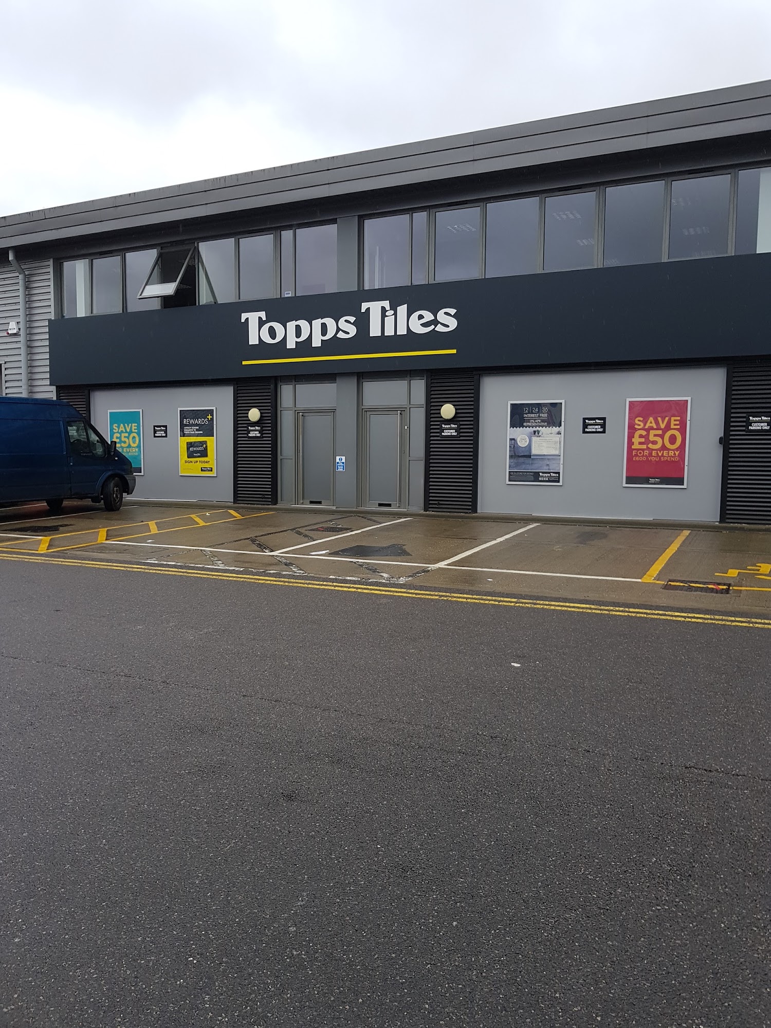 Topps Tiles Isleworth