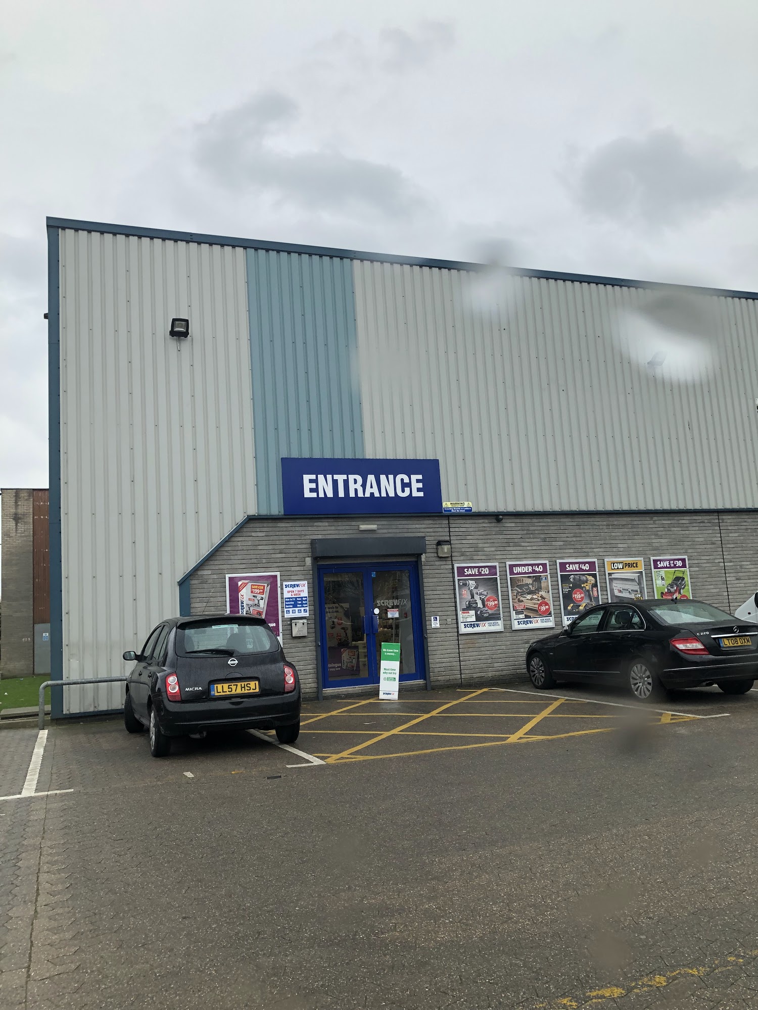 Screwfix Mitcham