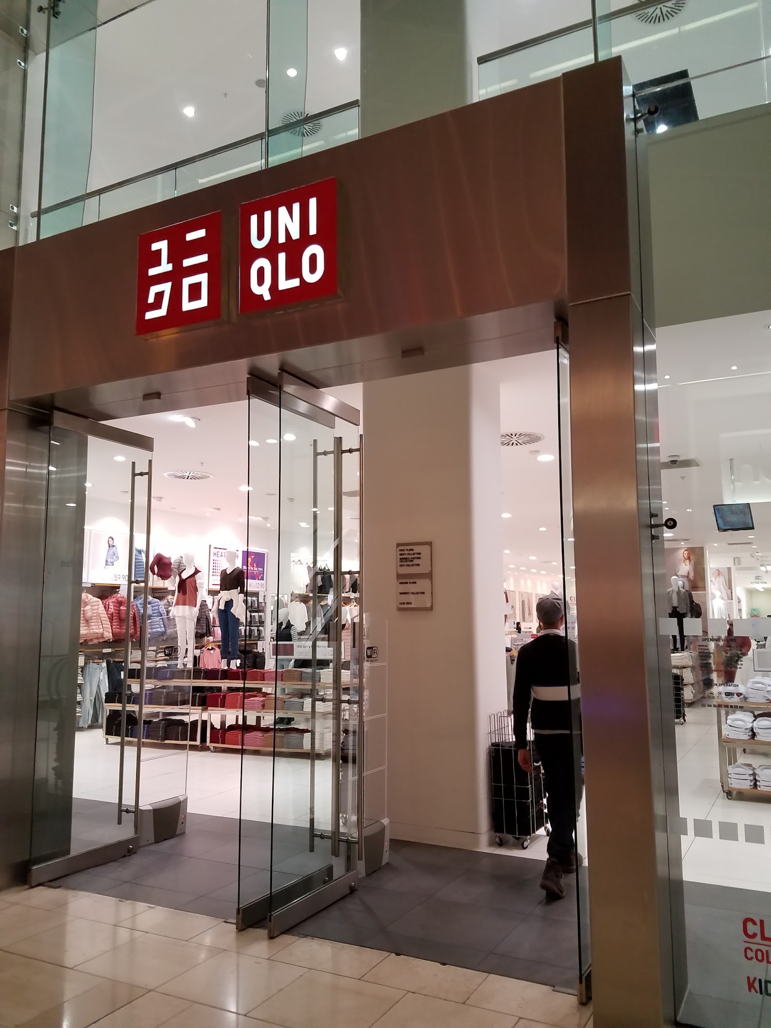 UNIQLO White City