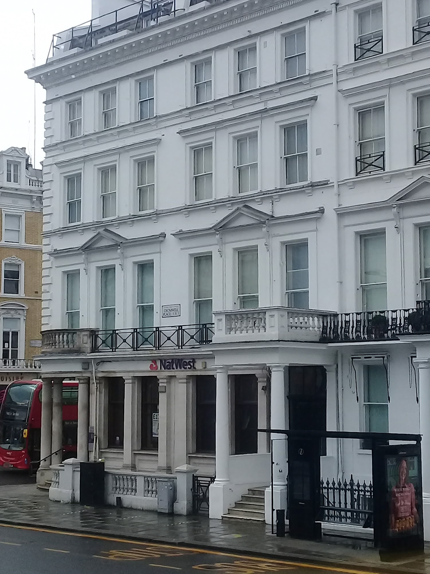 NatWest South Kensington Station