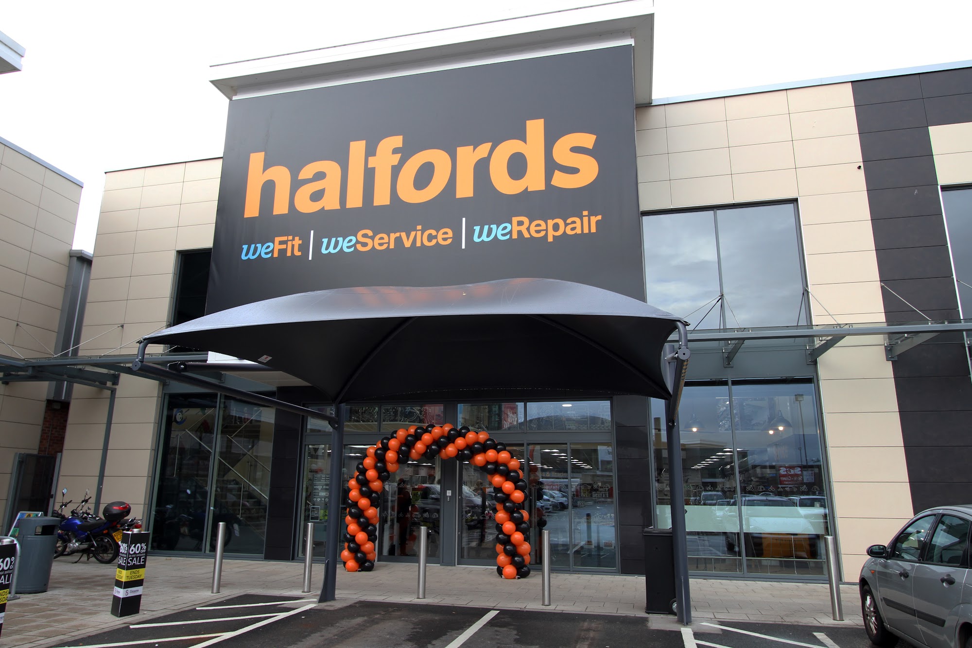 Halfords - White City (Manchester)