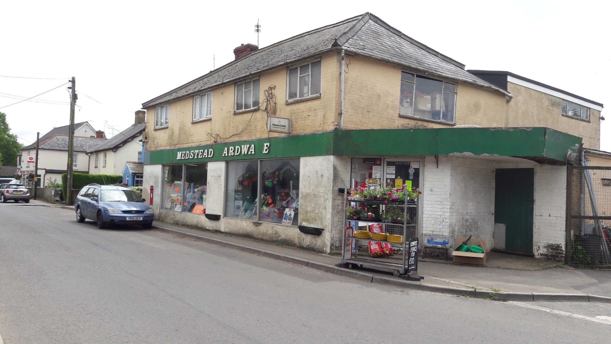 Medstead Post Office NOW Relocated to Handy Store