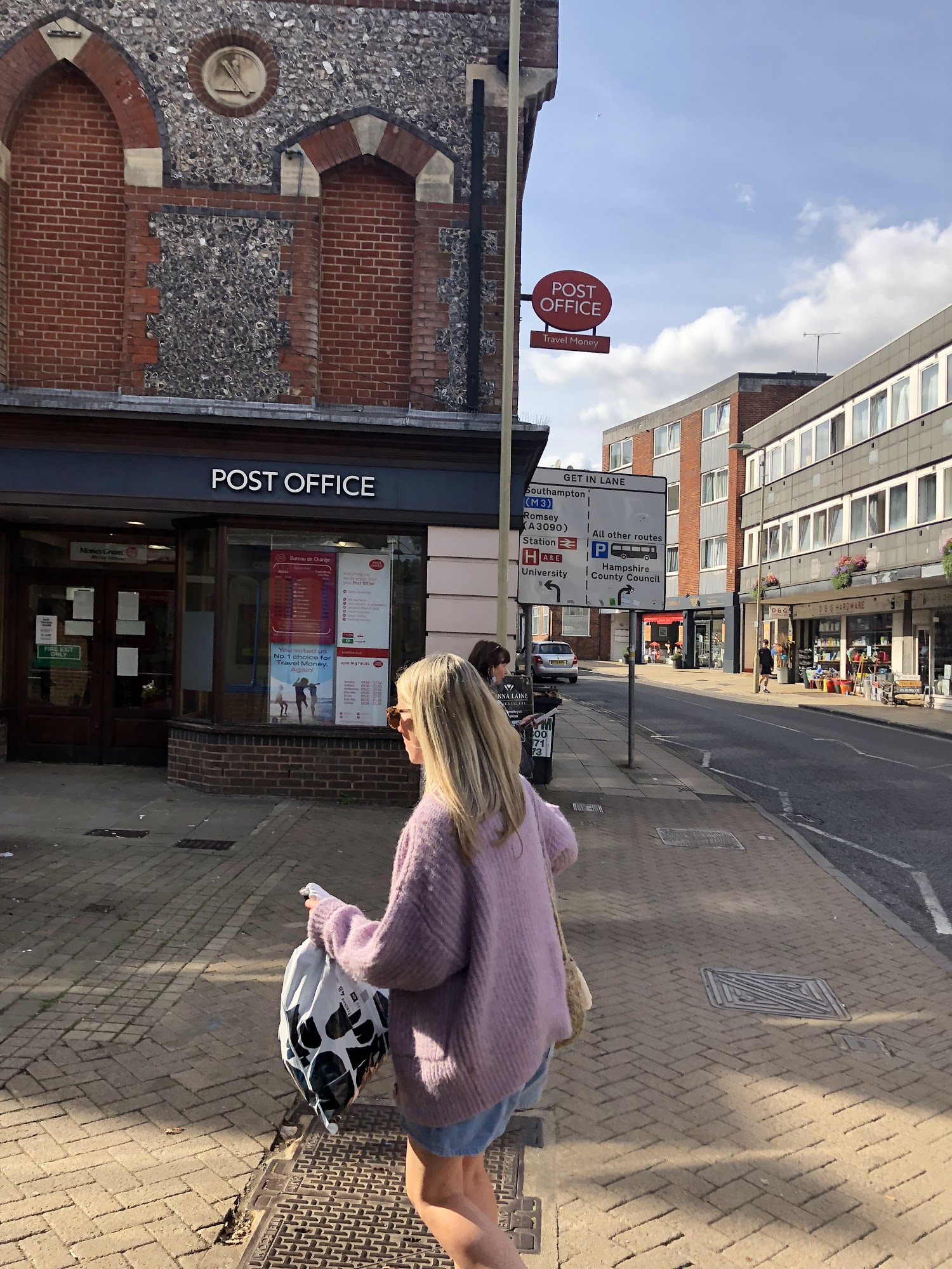 Winchester Post Office