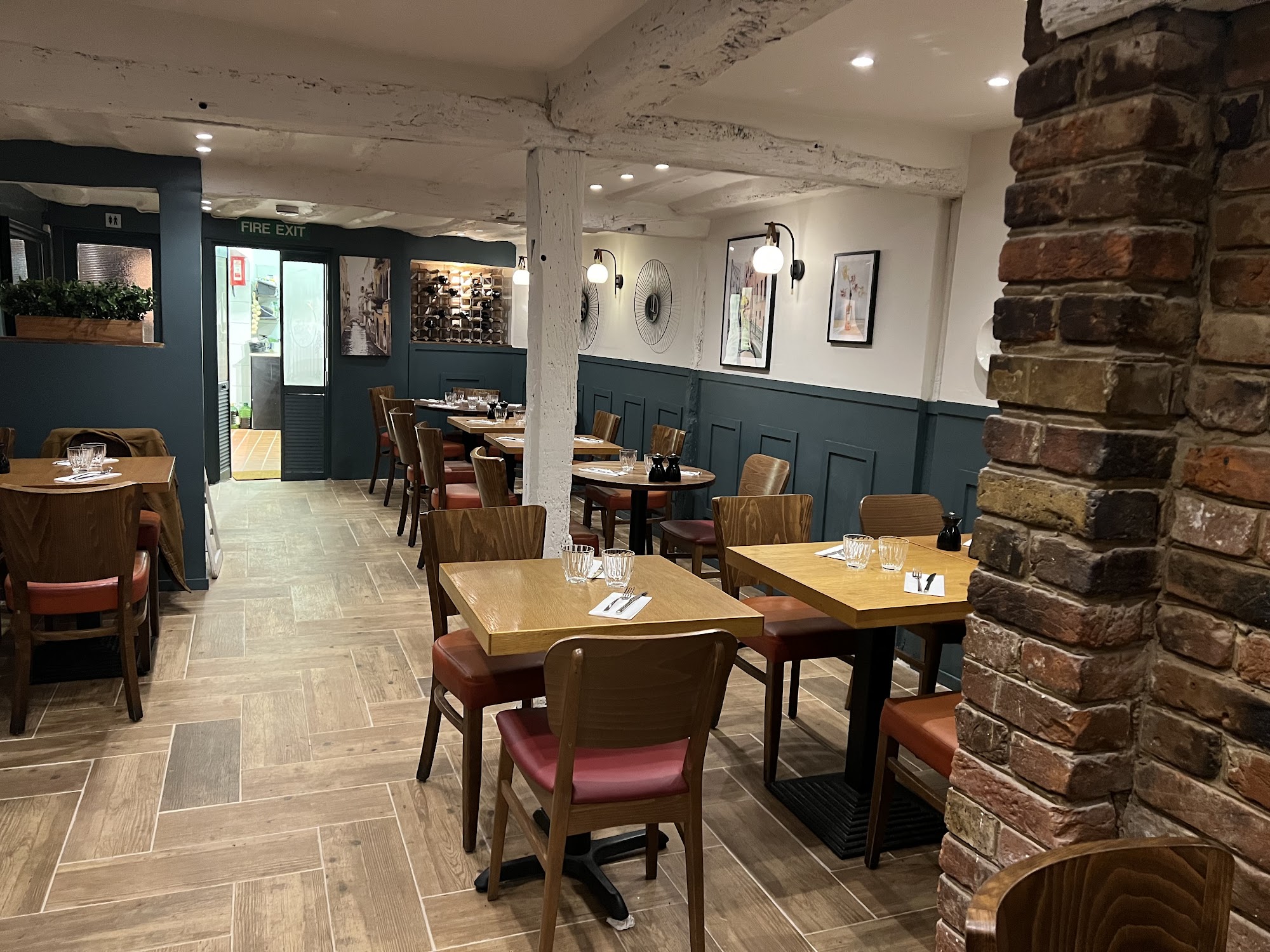ILVINO RESTAURANT 3 St Andrew St, Hertford