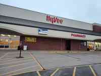 Hy-Vee Grocery Store