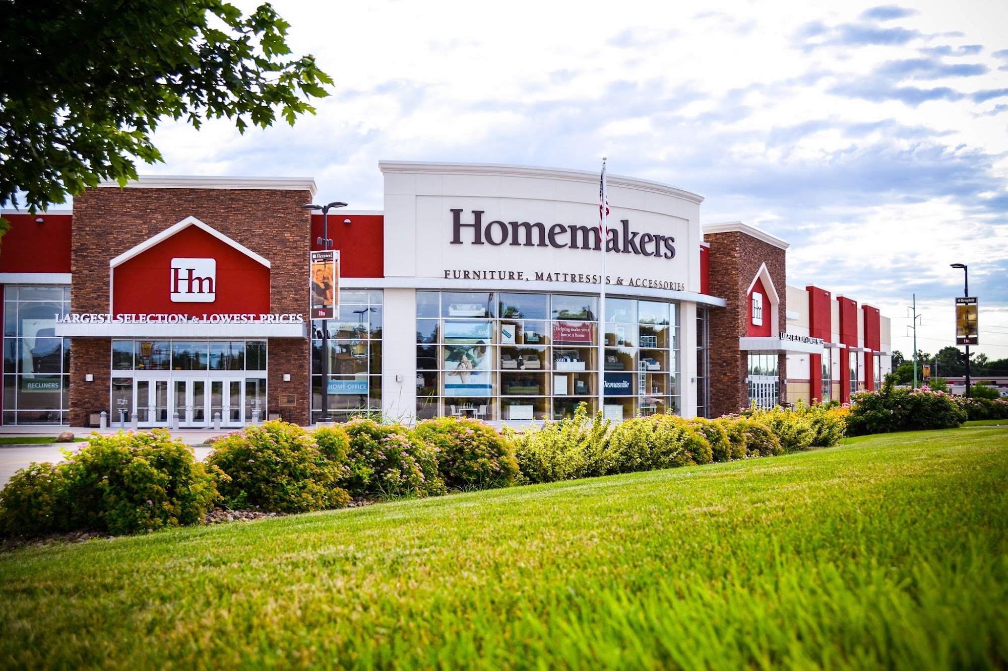 HOMEMAKERS FURNITURE - Urbandale IA - Hours, Directions, Reviews ...