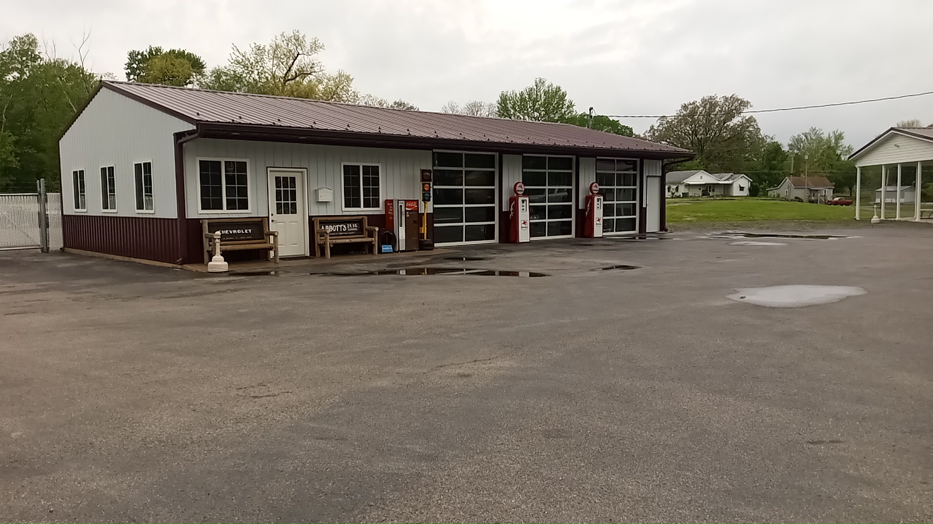 Abbott's Towing 512 Morris St, Benton Illinois 62812