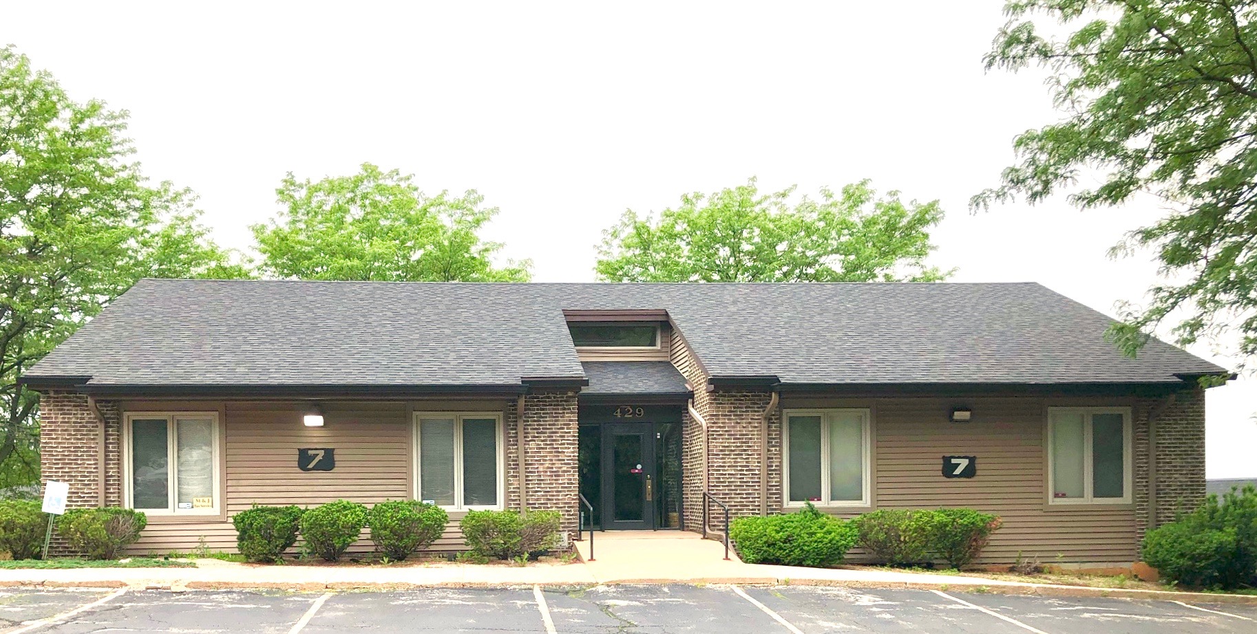 M & J Tax Service