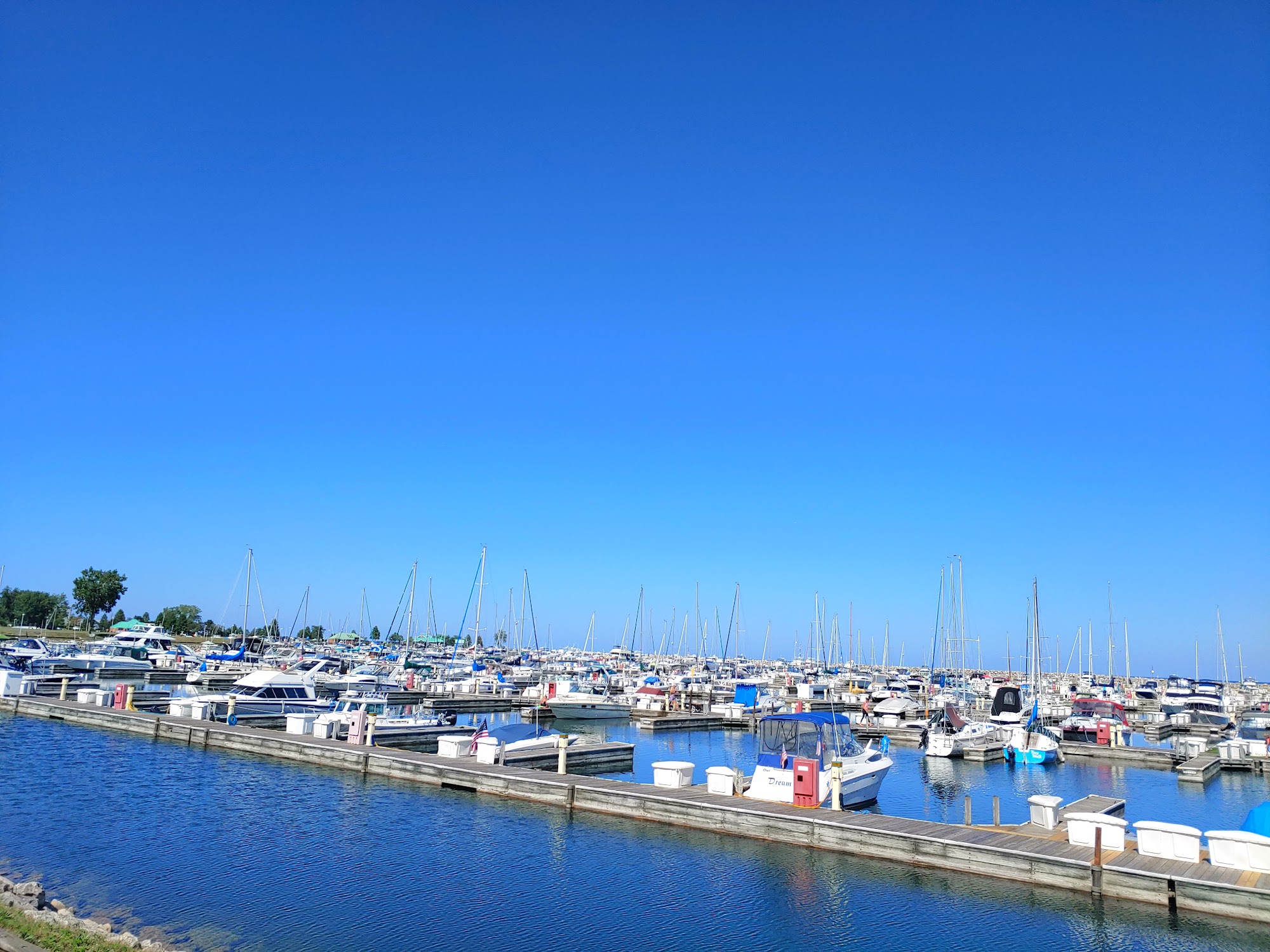 Harbor Brewing Co. Lakefront Biergarten