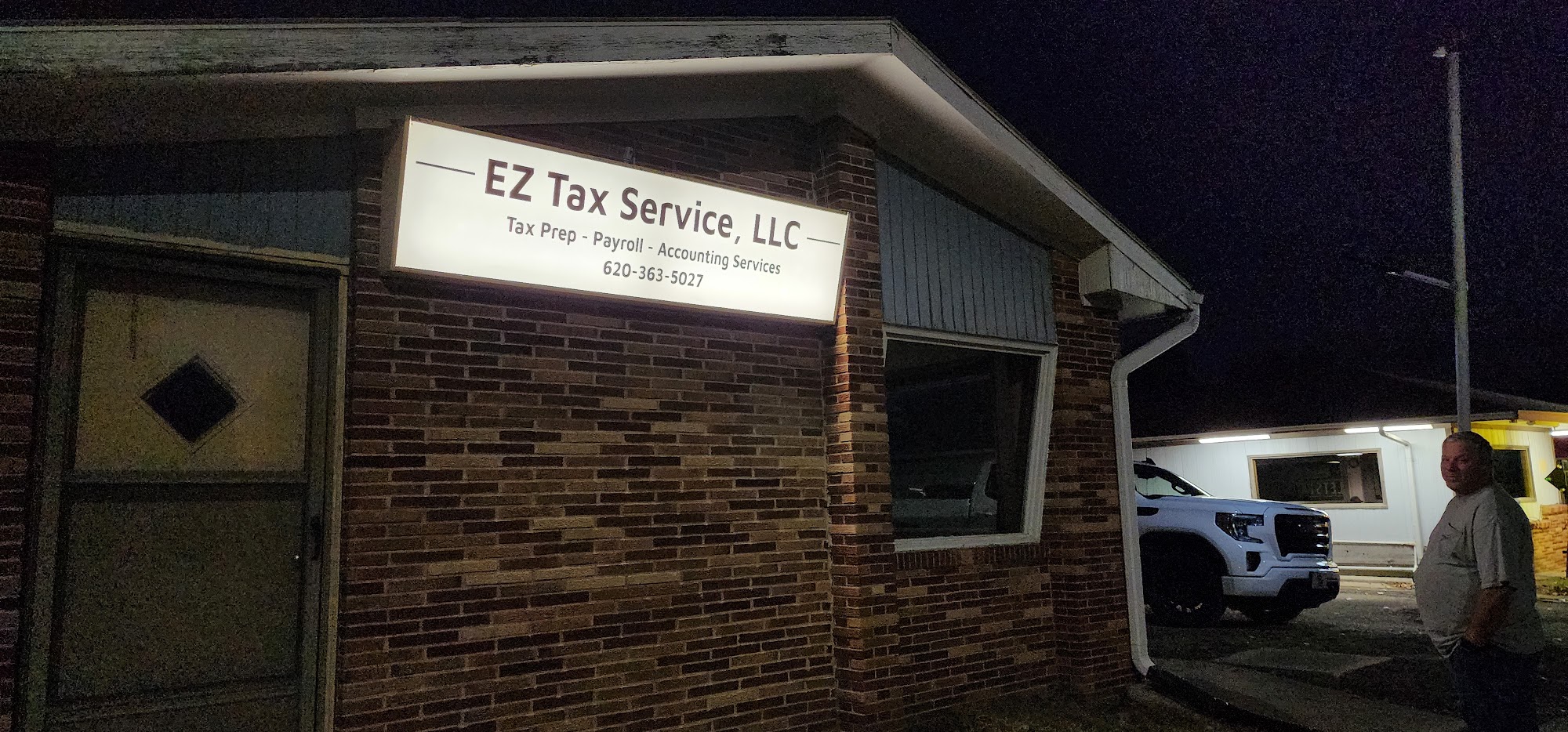 EZ Tax Service LLC 315 S State St, Iola Kansas 66749
