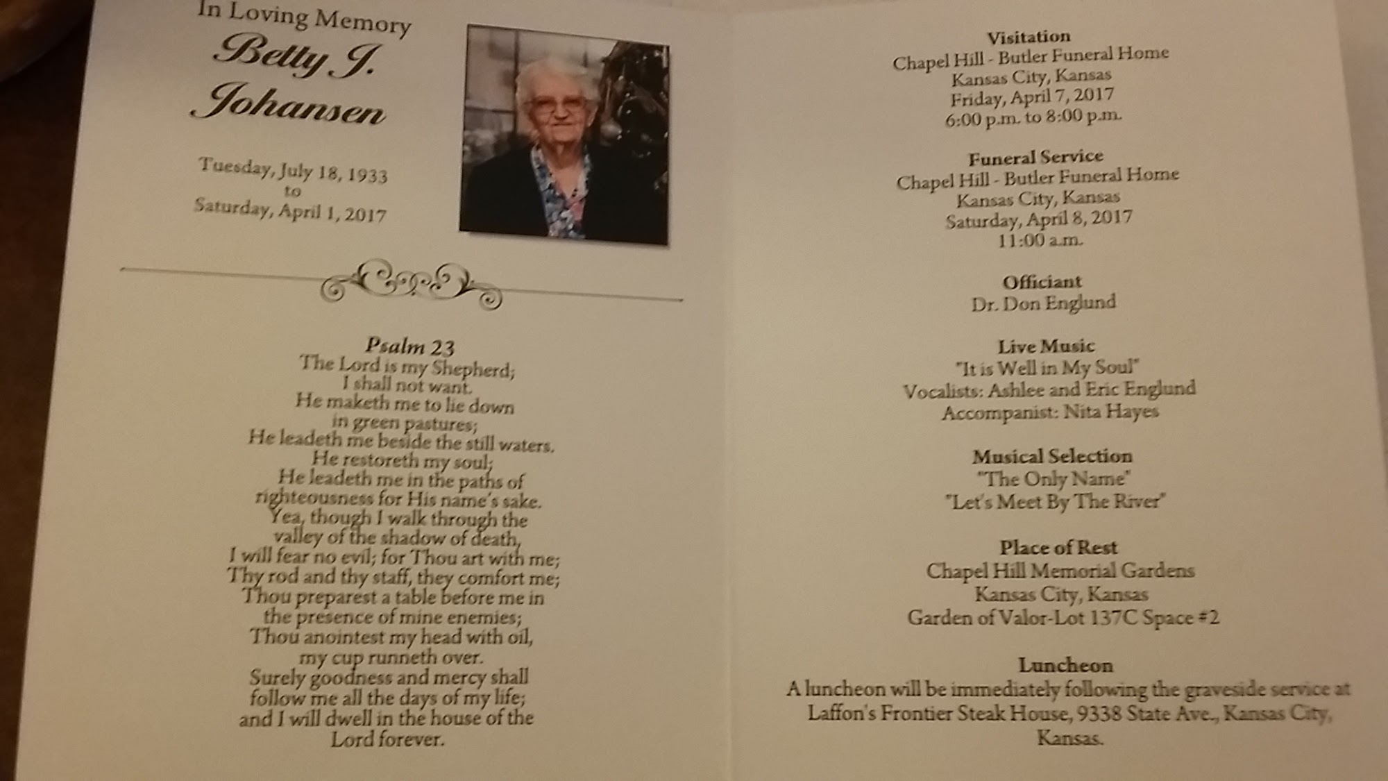 CHAPEL HILL FUNERAL HOME AND MEMORIAL GARDENS Kansas City KS Hours