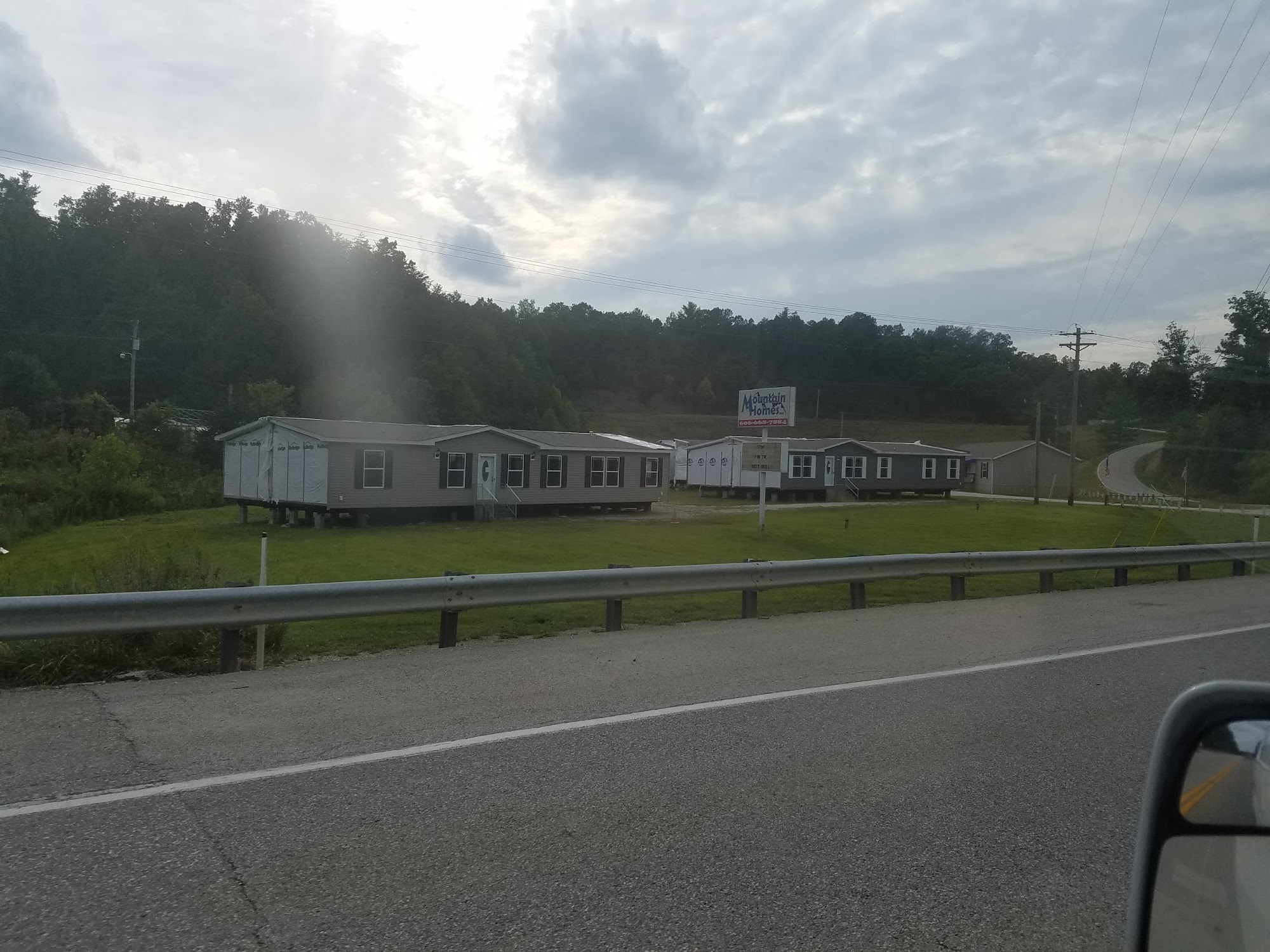 Mountain Homes Inc. 801 Mountain Parkway Spur #8994, Campton Kentucky 41301